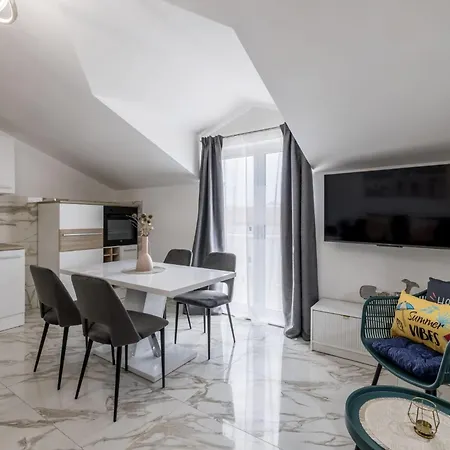 Royal Blue Marine فوديس