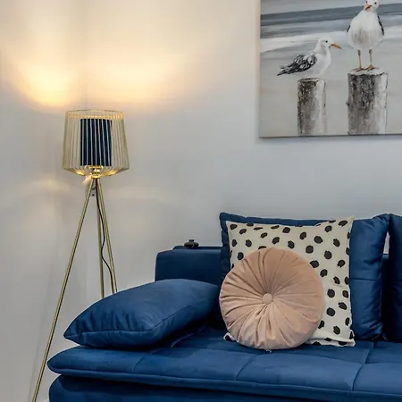 Royal Blue Marine شقة