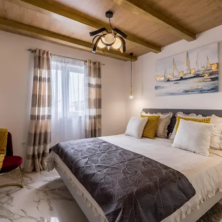 شقة Royal Blue Marine