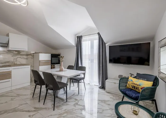 Royal Blue Marine فوديس